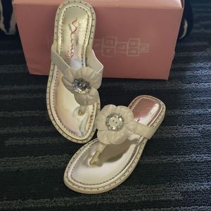 NINA. Kids flip flops